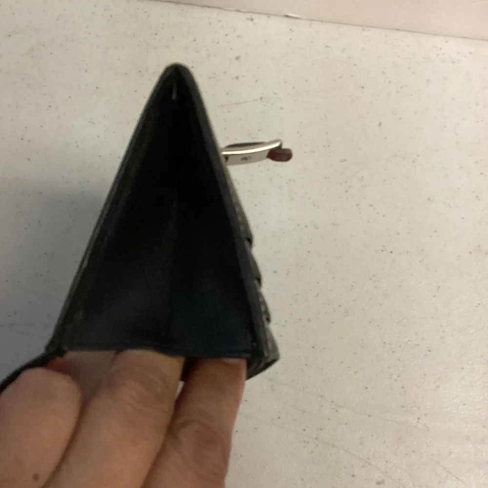 Coach Vintage Black Leather Wallet with Silver Clasp - Picture 15 of 16